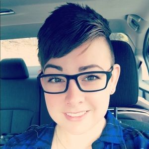 Meet your Posher, Avery